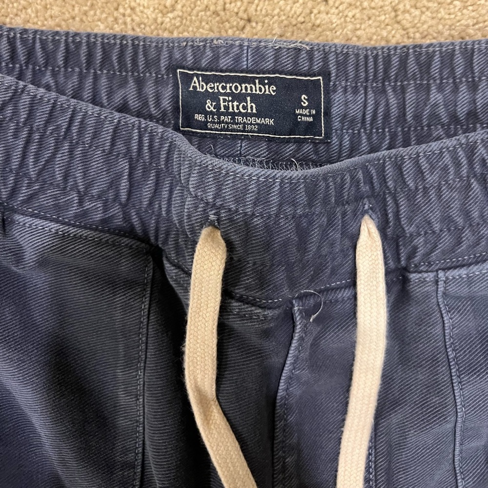 Abercrombie navy shorts - Picture 2 of 3